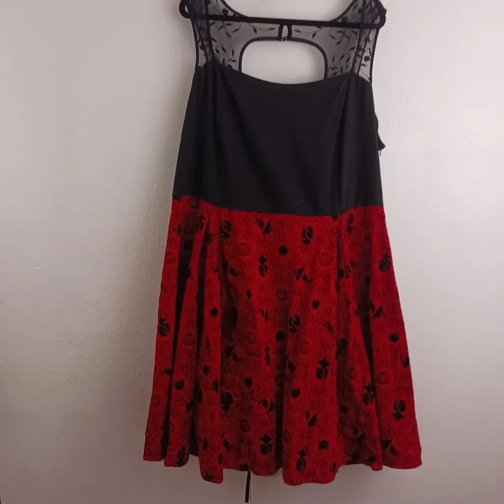Disney Snow White And The Seven Dwarfs Princess Dress size 24 - Picture 2 of 10